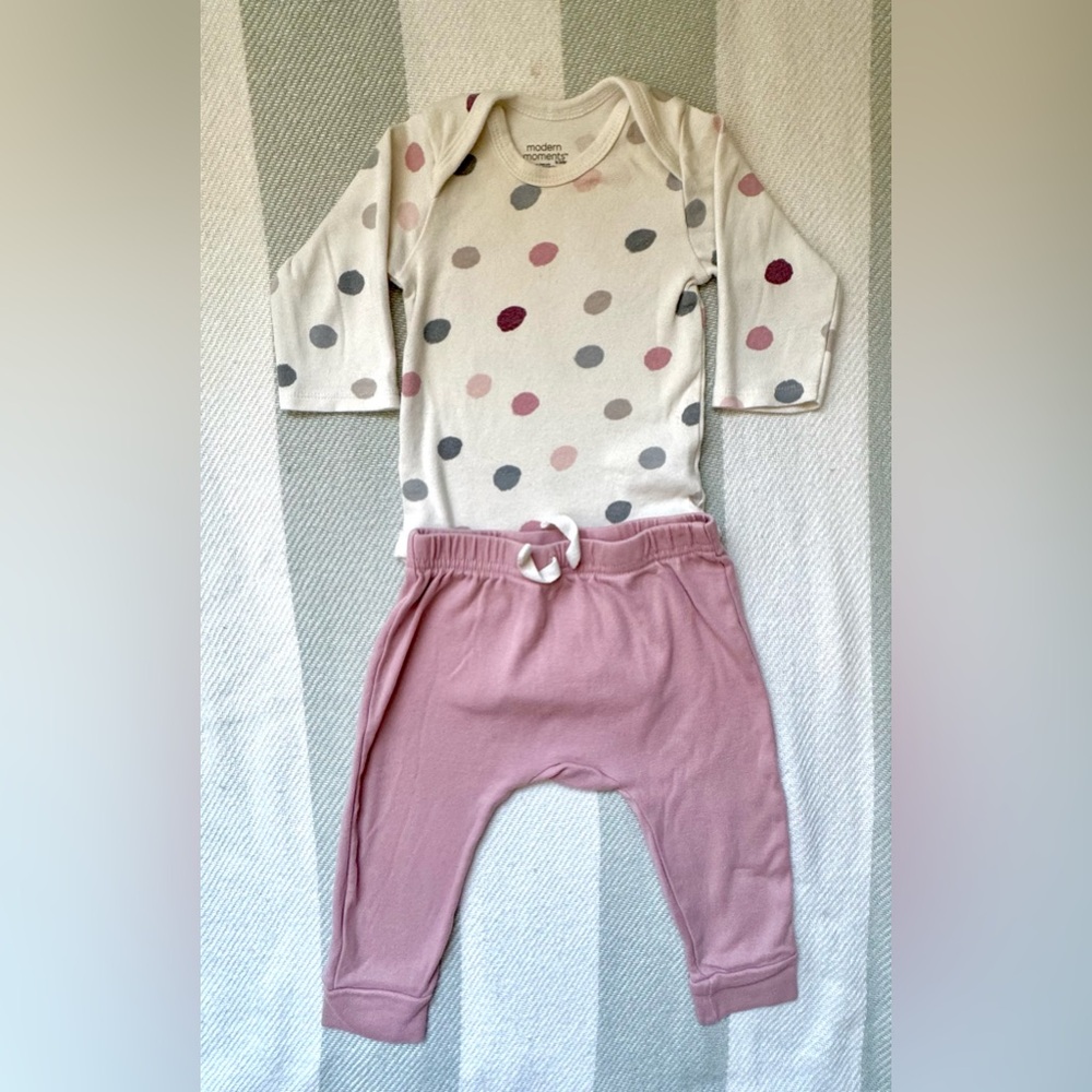 3/$10 Sale 3-6 Month Matching Pants and Long Sleeve Onesie